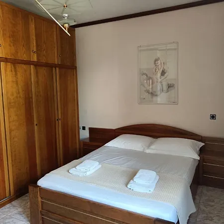 Orfani Case de vacanță Orfánion